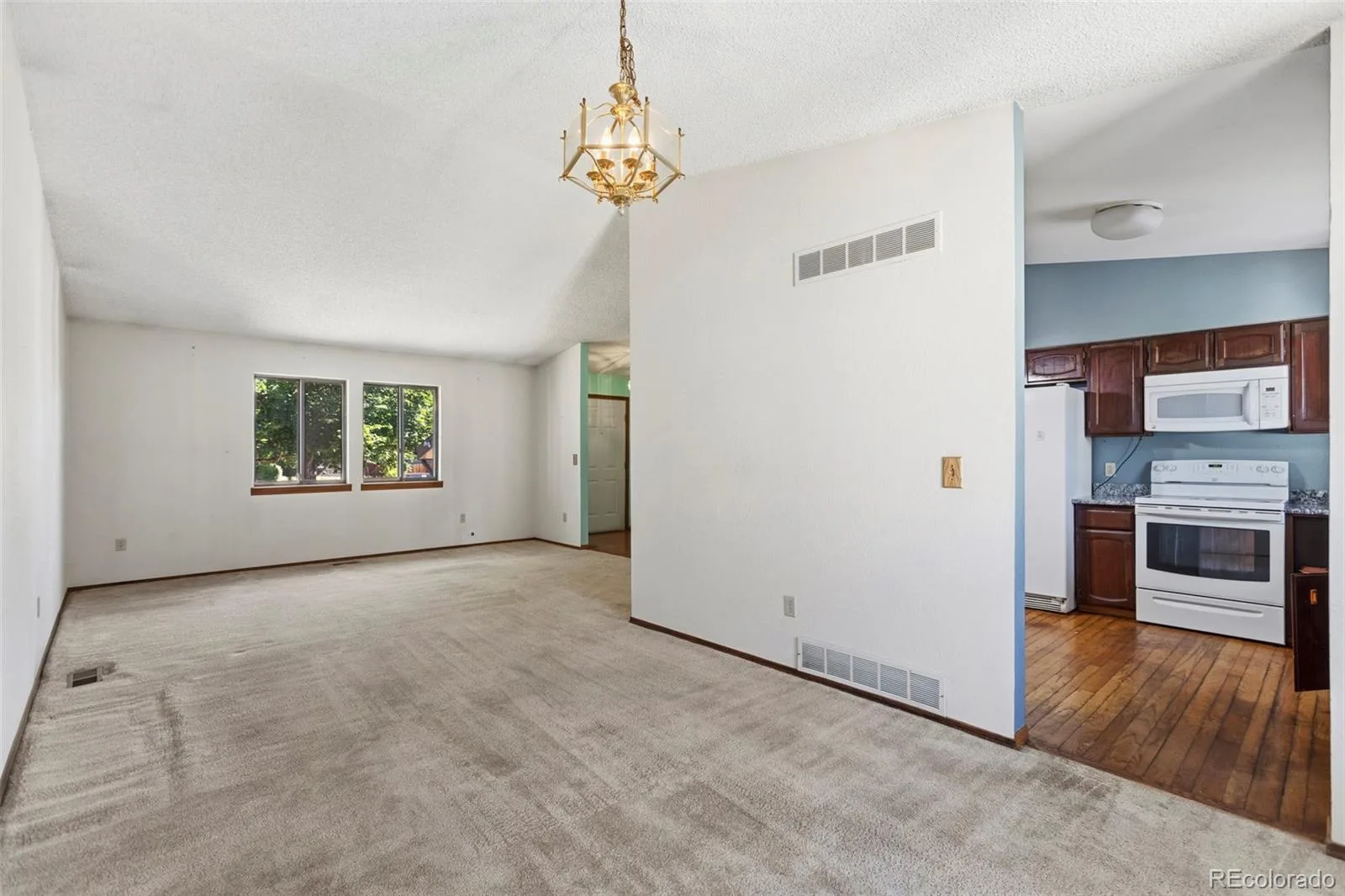 11750 E Asbury Avenue Aurora CO 80014 | MLS #REC9454626 06192026232339 1600 9