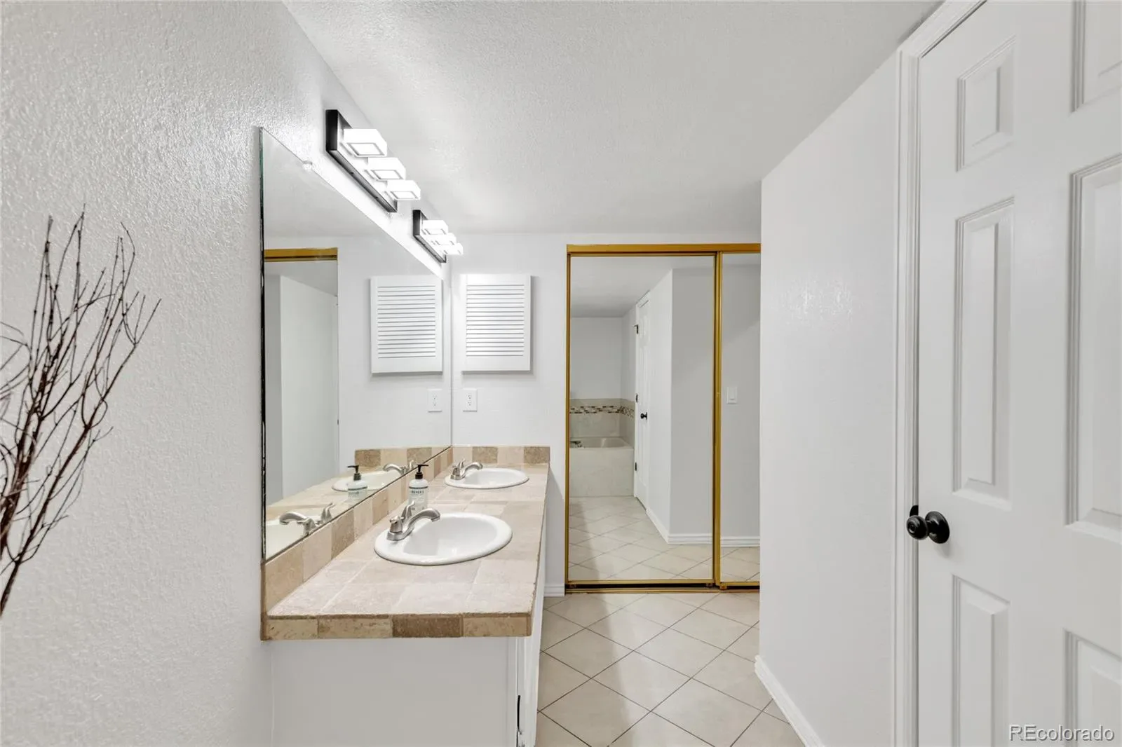 03152026223141 1600 16