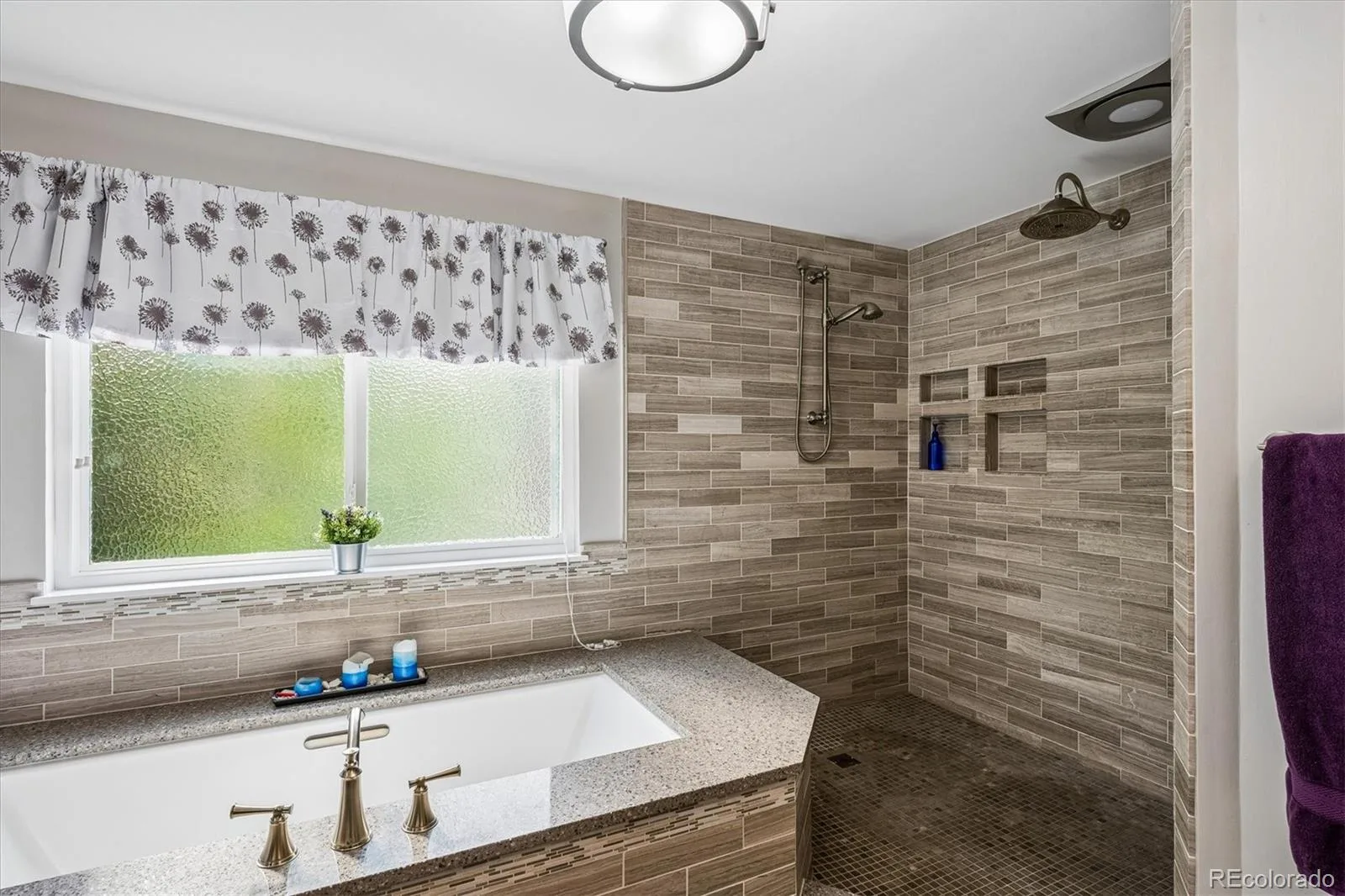1942 Sundrop Trail Highlands Ranch CO 80126 | MLS #REC9459086 08202026204908 1600 22