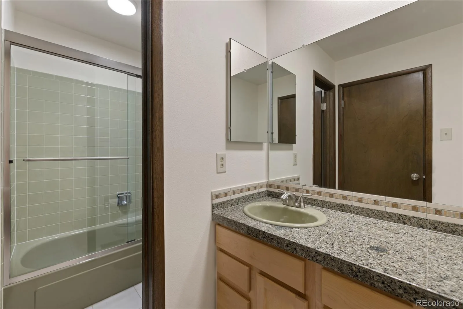 241 S Leyden Denver CO 80224 | MLS #REC9459464 08192026034647 1600 19