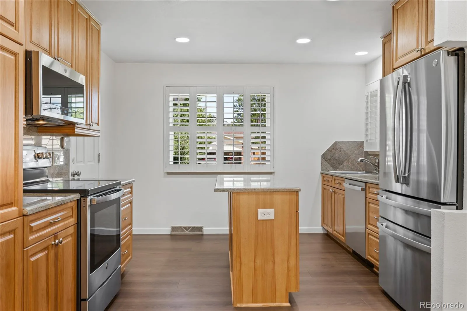 241 S Leyden Denver CO 80224 | MLS #REC9459464 08192026034647 1600 8