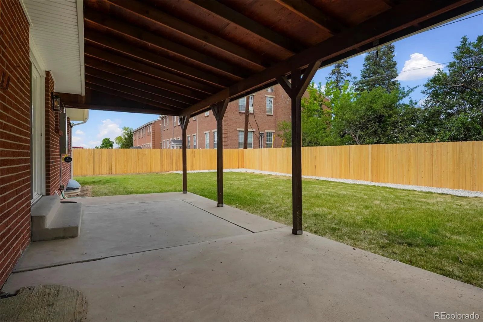 2116 S Yukon Street Lakewood CO 80227 MLS #REC9461252 05222026222943 1600 21