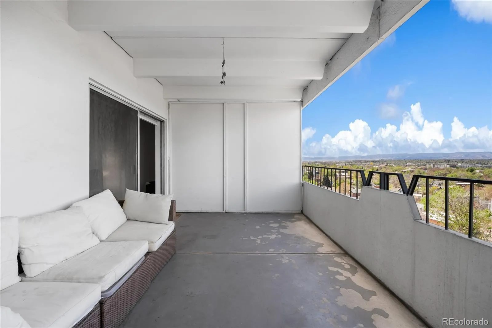 04212026153720 1600 24