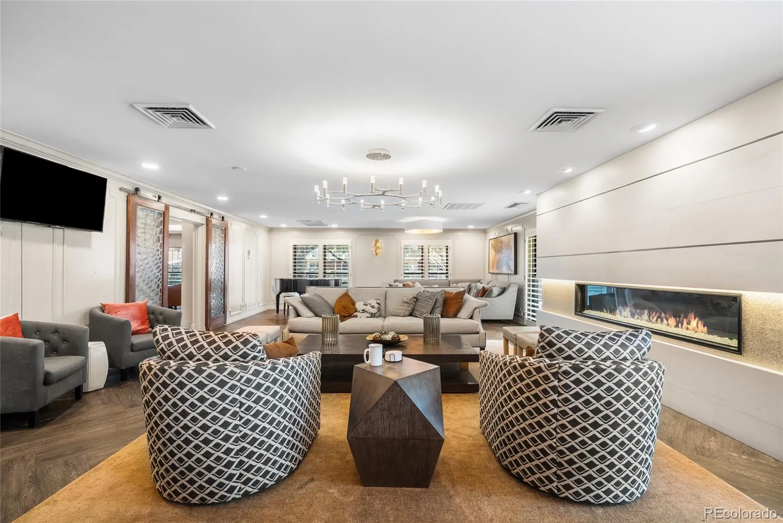 130 N Pearl Street #1206 Denver CO 80203 MLS #REC9462418 04272026153741 1600 39