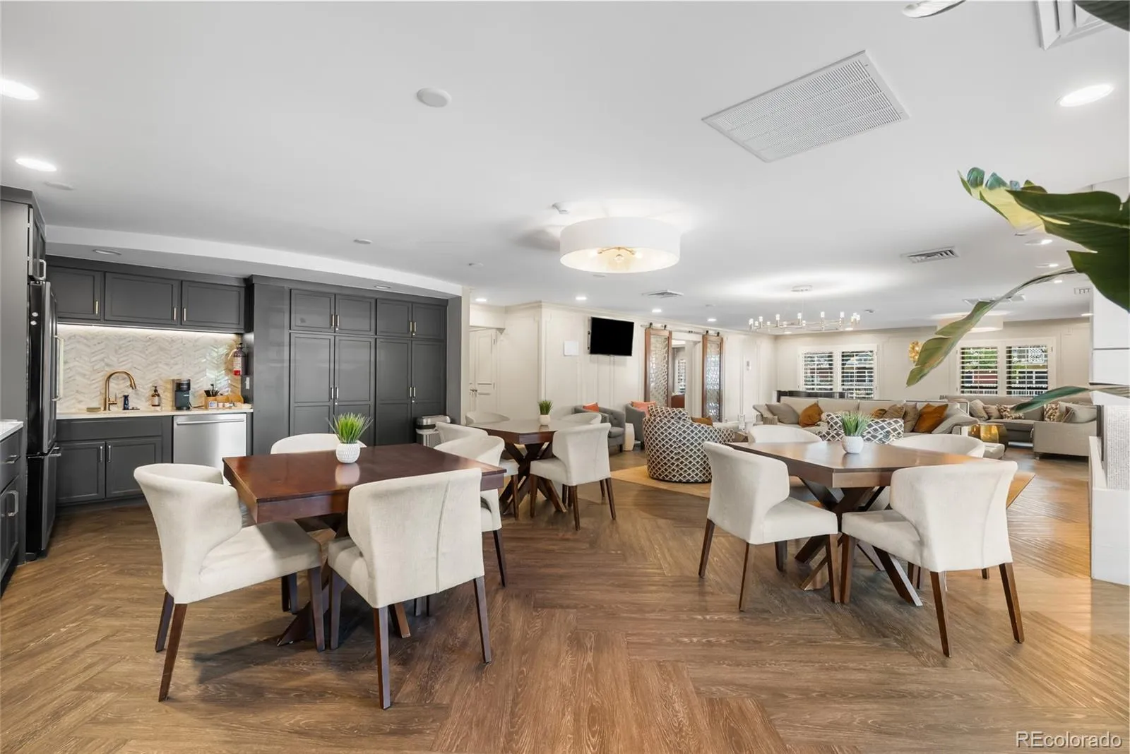 130 N Pearl Street #1206 Denver CO 80203 MLS #REC9462418 04272026153741 1600 40