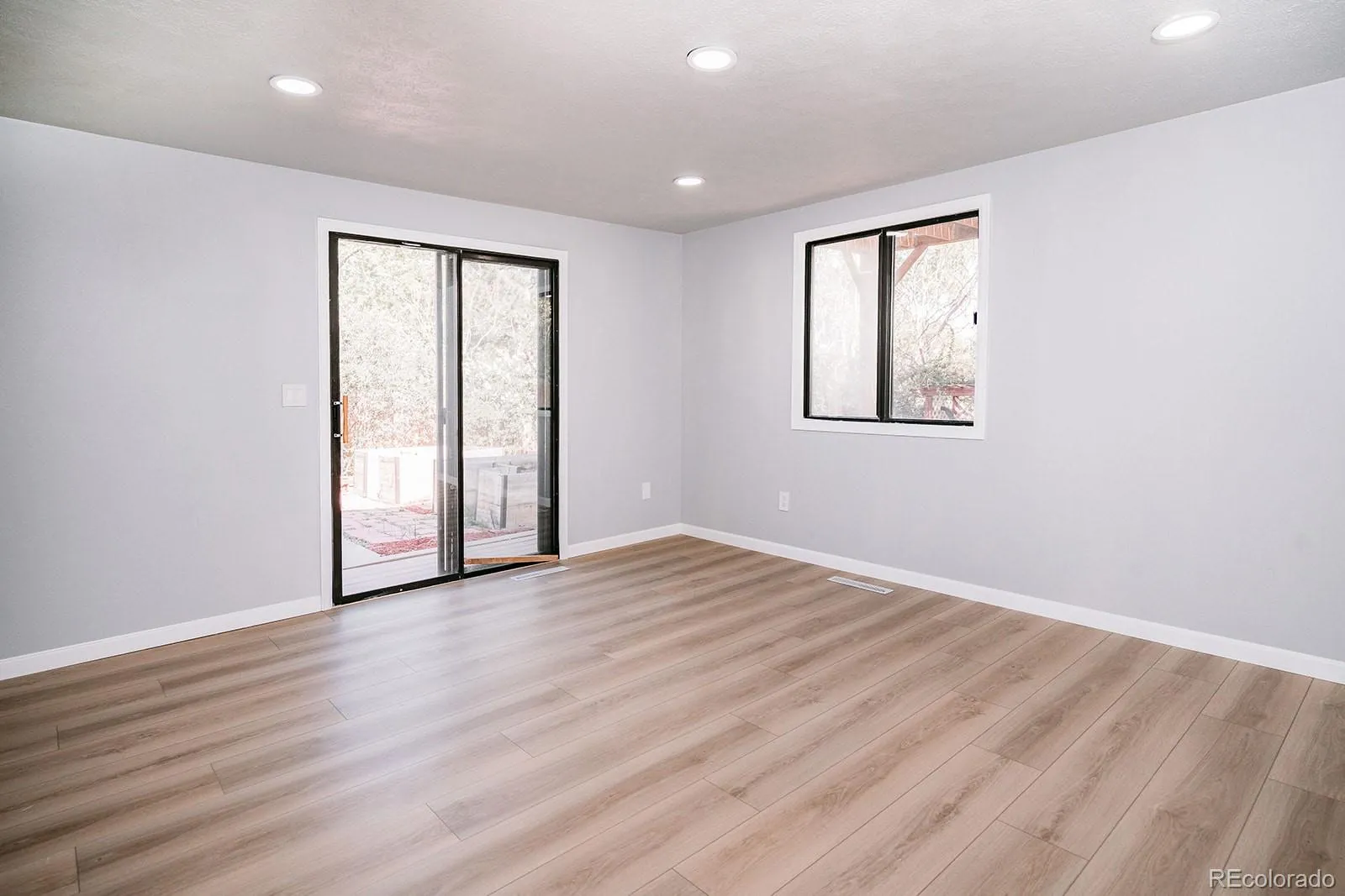 6637 W 95th Place Broomfield CO 80021 MLS #REC9465248 05102026194627 1600 9