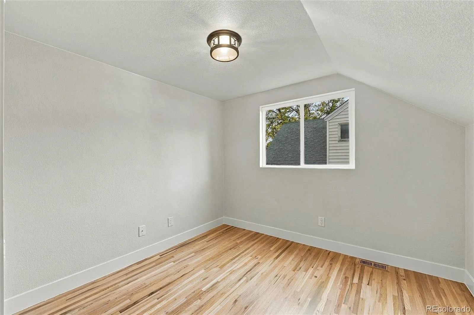 275 S Ivy Street Denver CO 80224 | MLS #REC9468181 10162026223648 1600 21