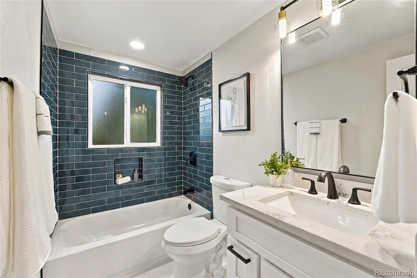 275 S Ivy Street Denver CO 80224 | MLS #REC9468181 10162026223648 1600 22