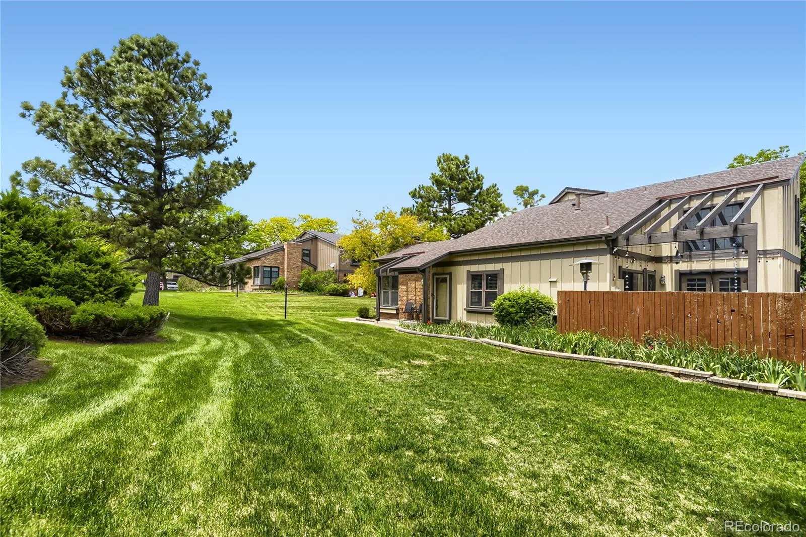 7976 E Phillips Circle Centennial CO 80112 | MLS #REC9468567 06032026223445 1600 23