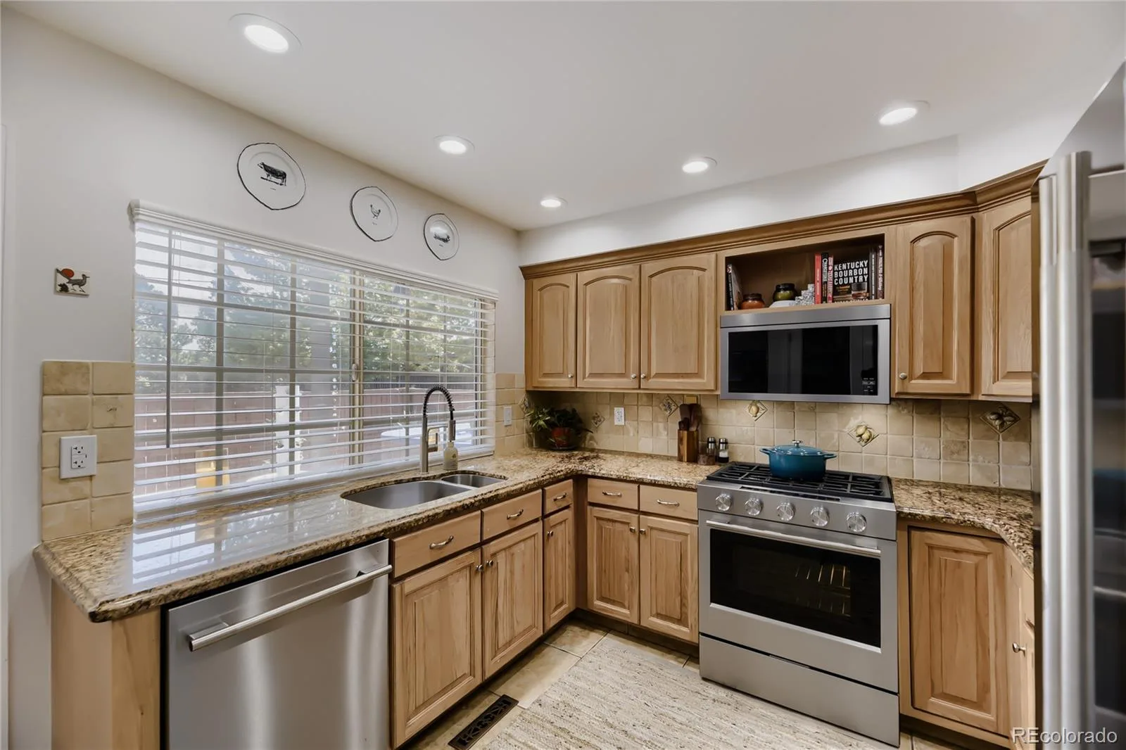 7976 E Phillips Circle Centennial CO 80112 | MLS #REC9468567 06032026223445 1600 7