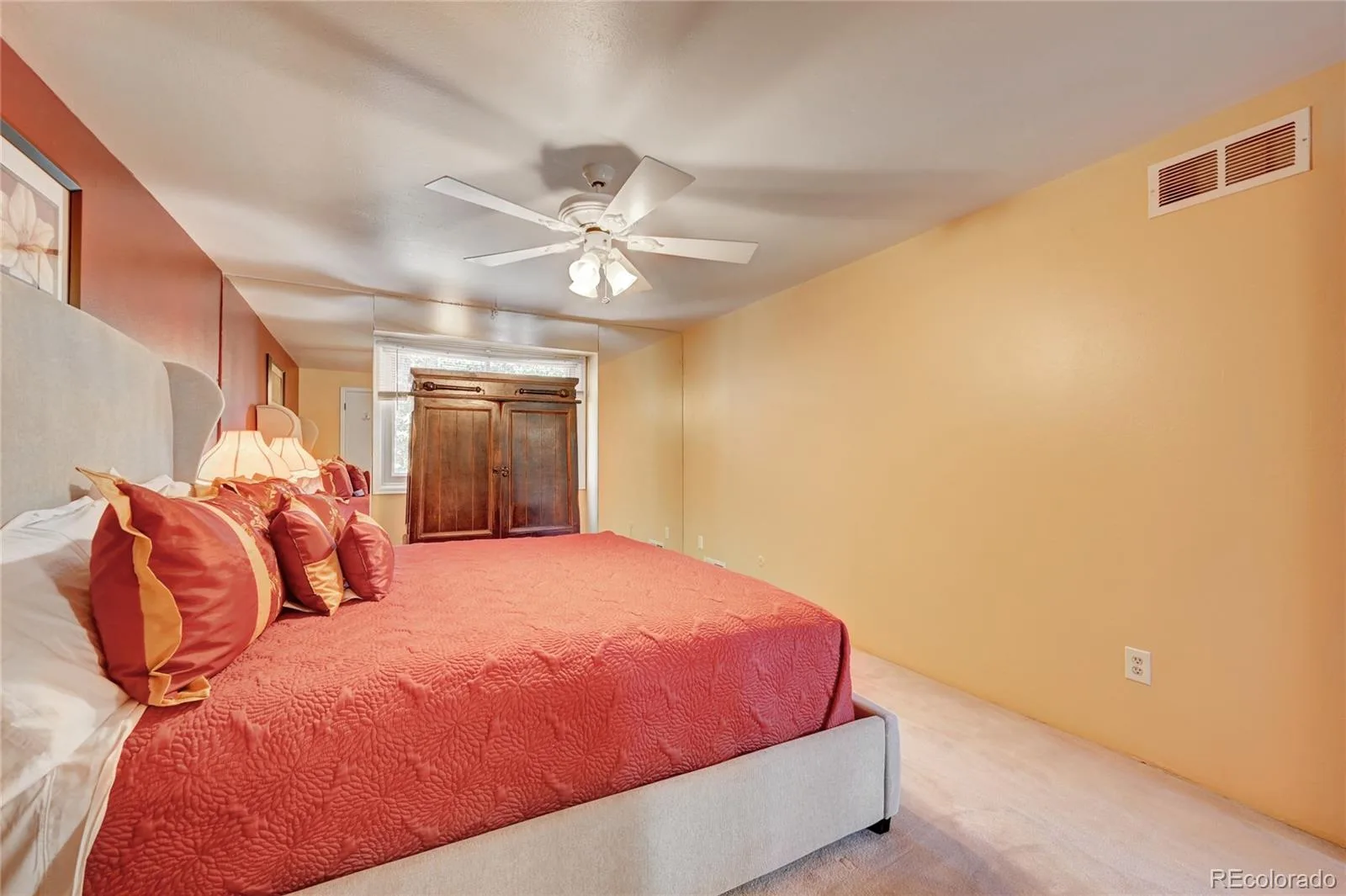 2939 S Lansing Way Aurora CO 80014 | MLS #REC9469384 08302026043338 1600 16