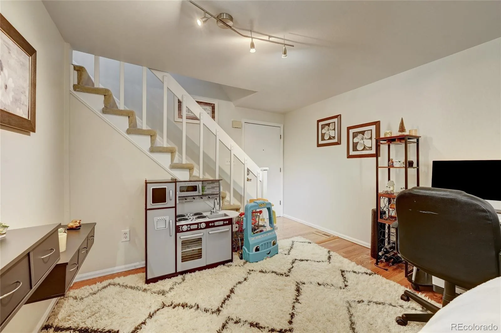 2939 S Lansing Way Aurora CO 80014 | MLS #REC9469384 08302026043338 1600 5