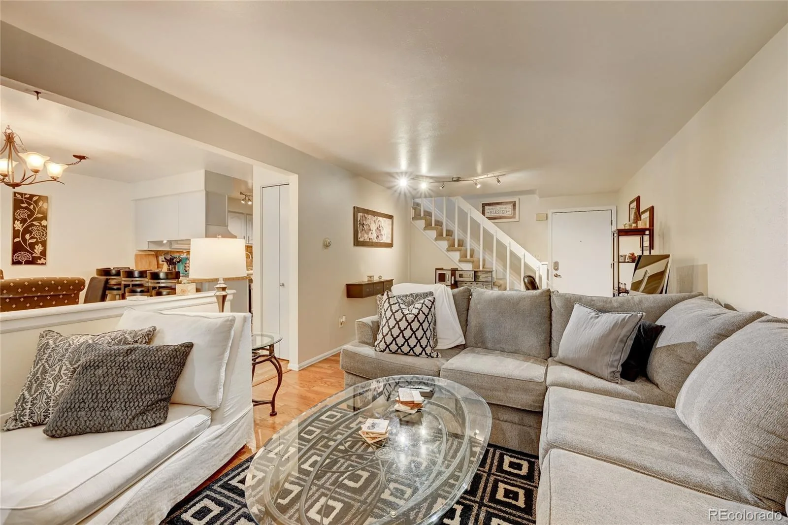 2939 S Lansing Way Aurora CO 80014 | MLS #REC9469384 08302026043338 1600 8