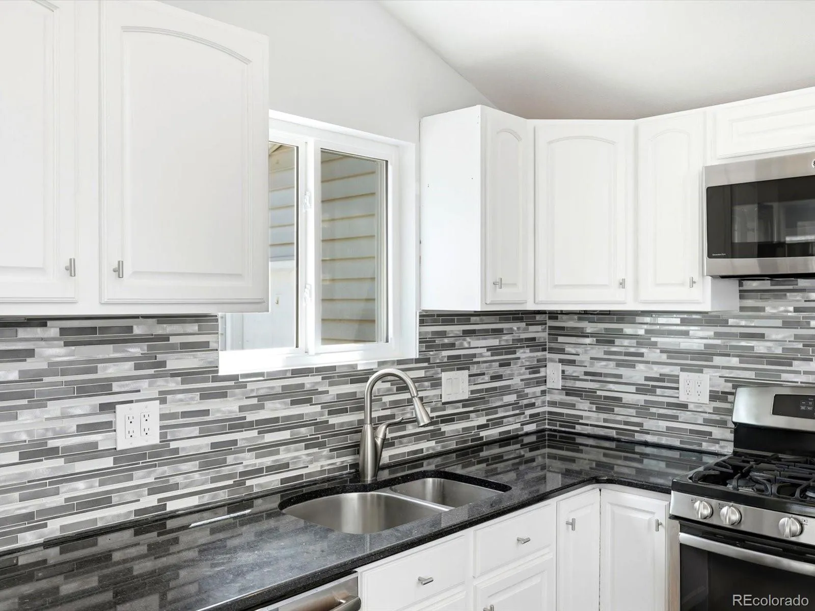 6691 Deframe Court Arvada CO 80004 MLS #REC9473675 05132026032546 1600 16