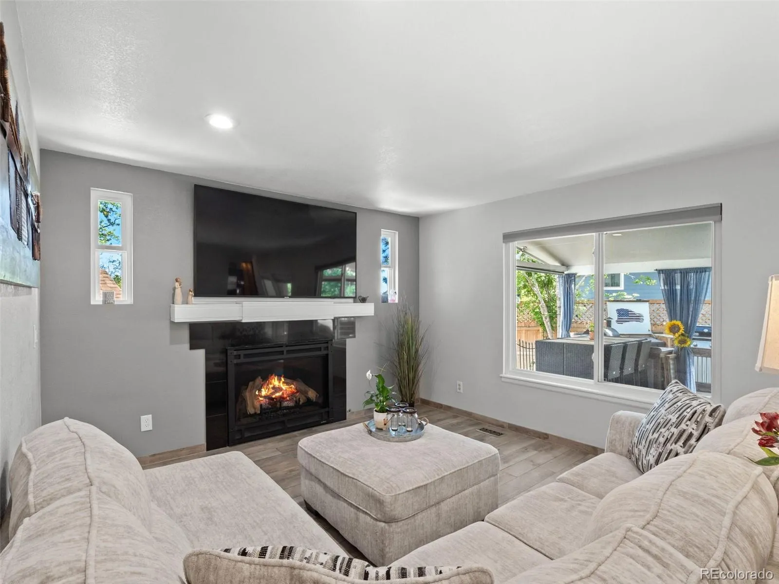 12162 W Lake Avenue Littleton CO 80127 MLS #REC9473705 05142026234633 1600 15