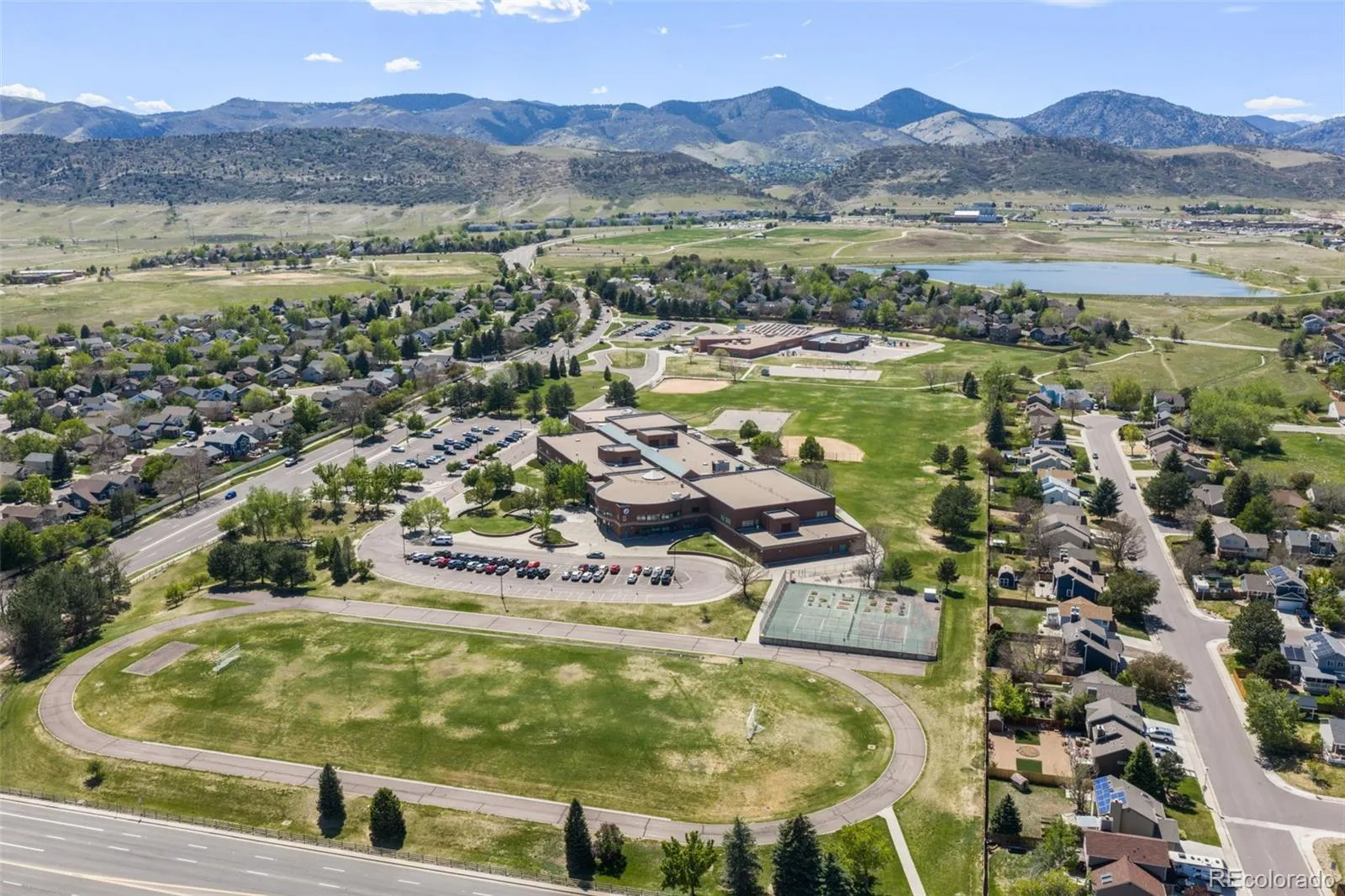 12162 W Lake Avenue Littleton CO 80127 MLS #REC9473705 05142026234633 1600 45
