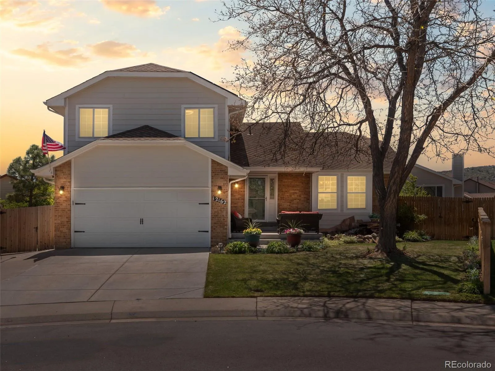 12162 W Lake Avenue Littleton CO 80127 MLS #REC9473705 05142026234633 1600 49