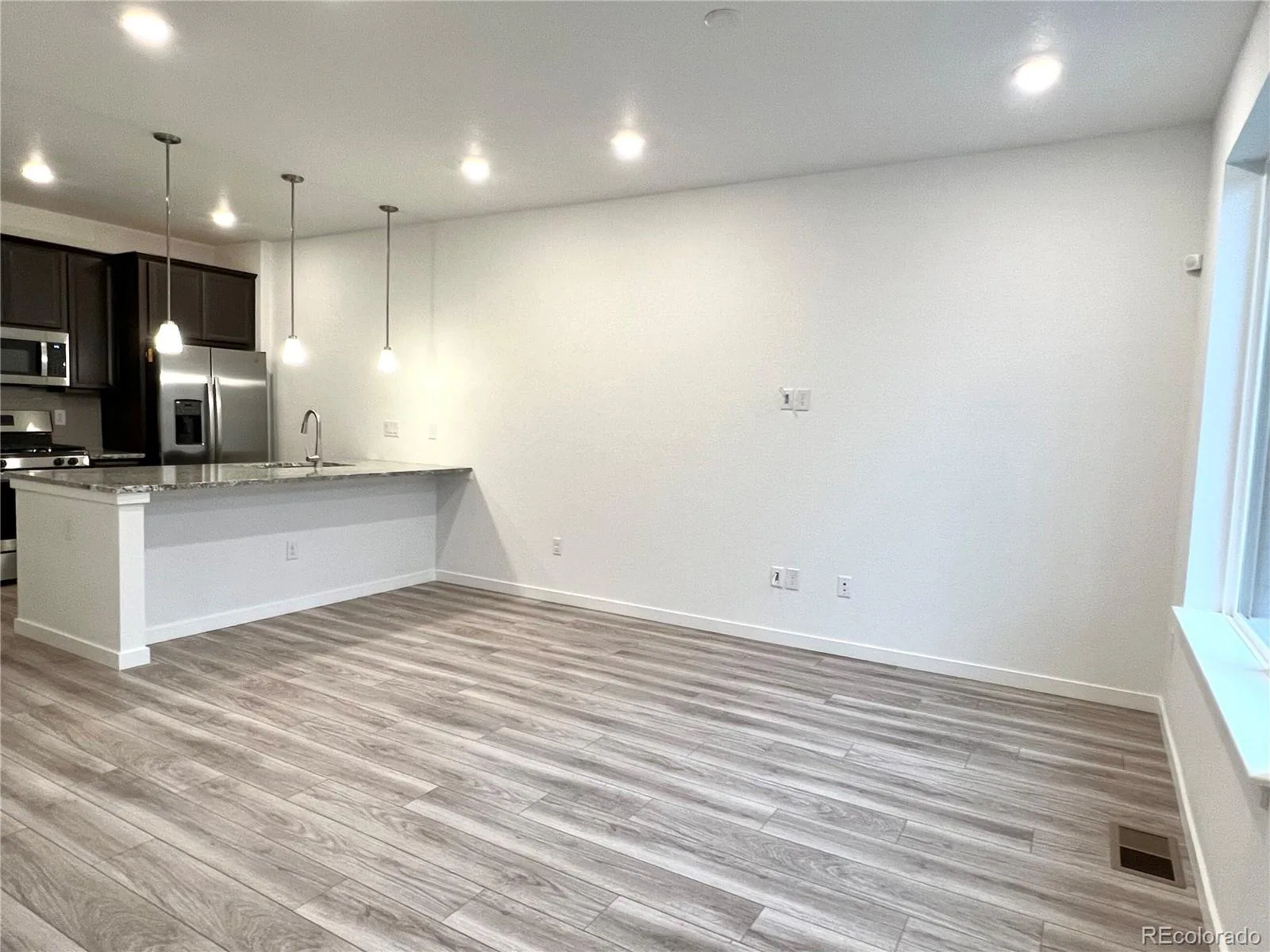 2048 S Vance Way Lakewood CO 80227 | MLS #REC9474540 10062026062638 1600 4