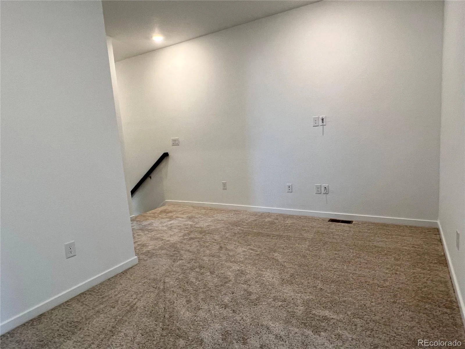 2048 S Vance Way Lakewood CO 80227 | MLS #REC9474540 10062026062638 1600 7