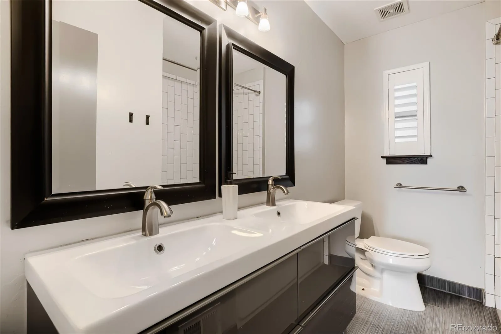 2300 E Florida Avenue Denver CO 80210 MLS #REC9476206 06172026140458 1600 15