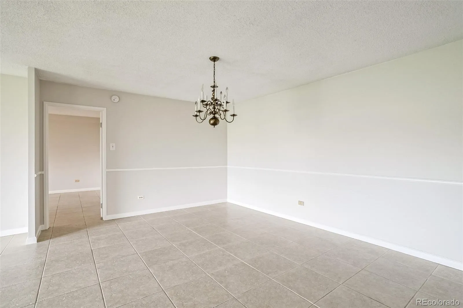 690 S Alton Way #6A Denver CO 80247 MLS #REC9476446 05282026020601 1600 10