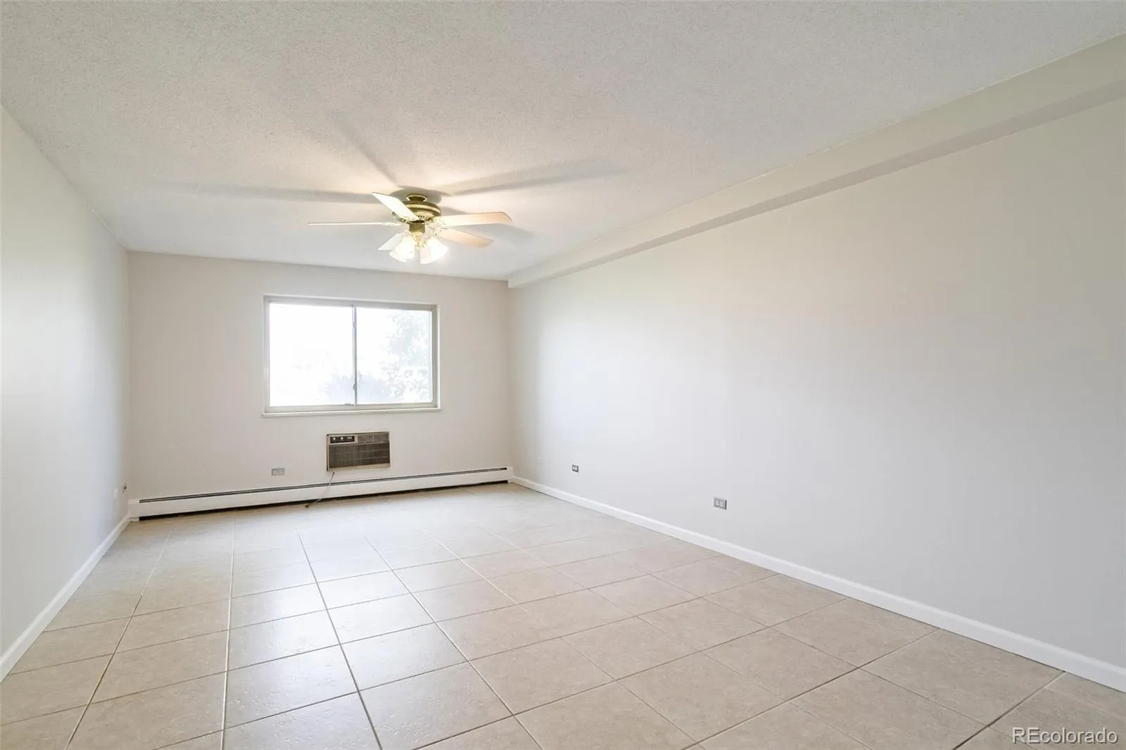 690 S Alton Way #6A Denver CO 80247 MLS #REC9476446 05282026020601 1600 11