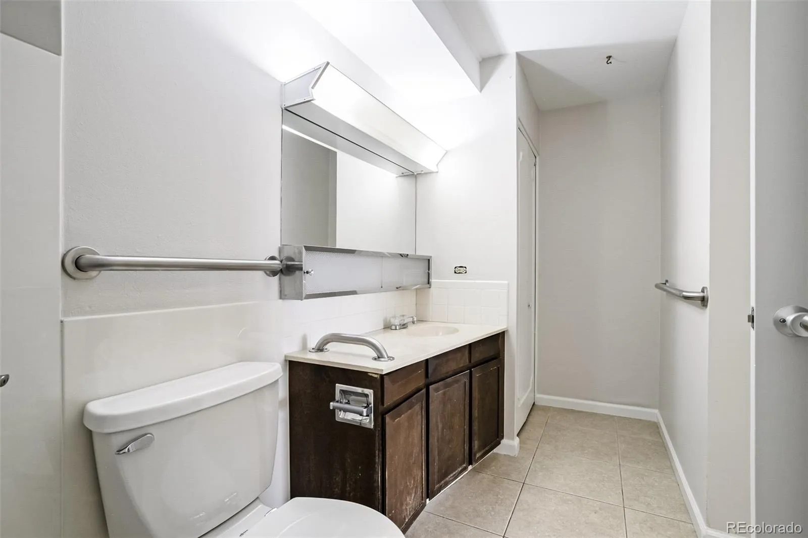 690 S Alton Way #6A Denver CO 80247 MLS #REC9476446 05282026020601 1600 17