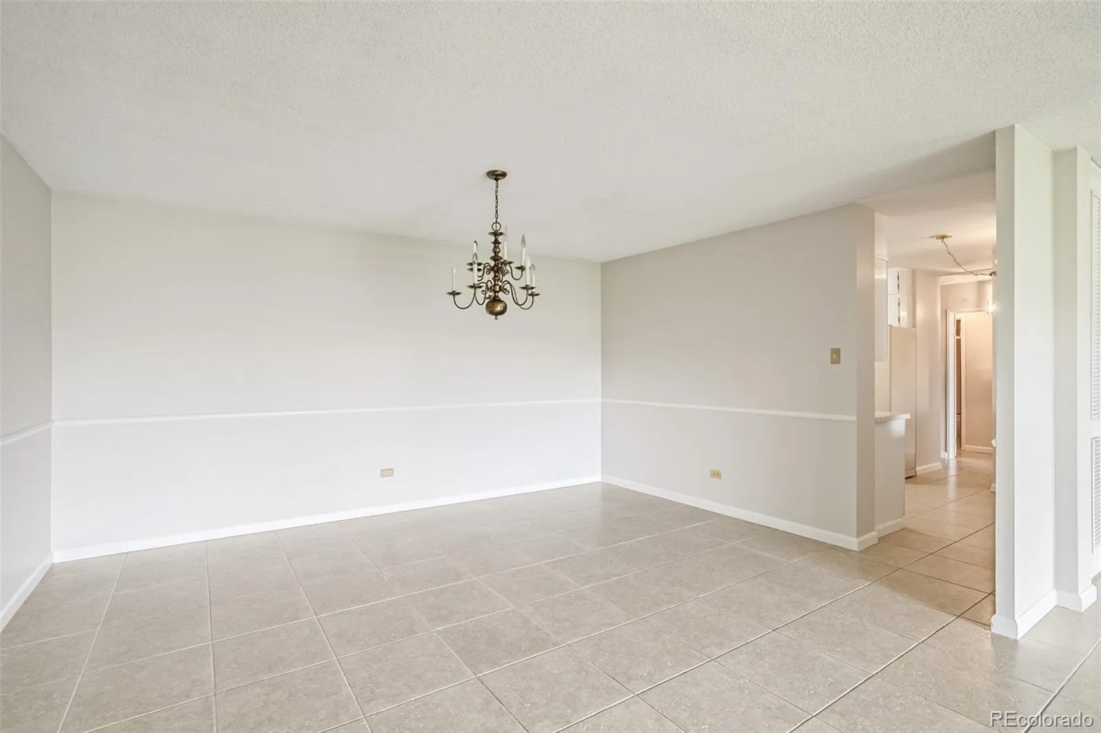 690 S Alton Way #6A Denver CO 80247 MLS #REC9476446 05282026020601 1600 18