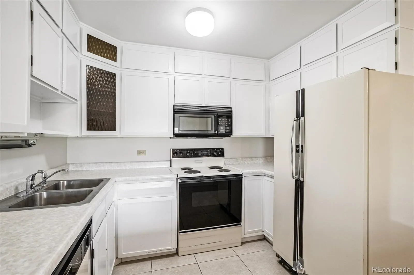 690 S Alton Way #6A Denver CO 80247 MLS #REC9476446 05282026020601 1600 21