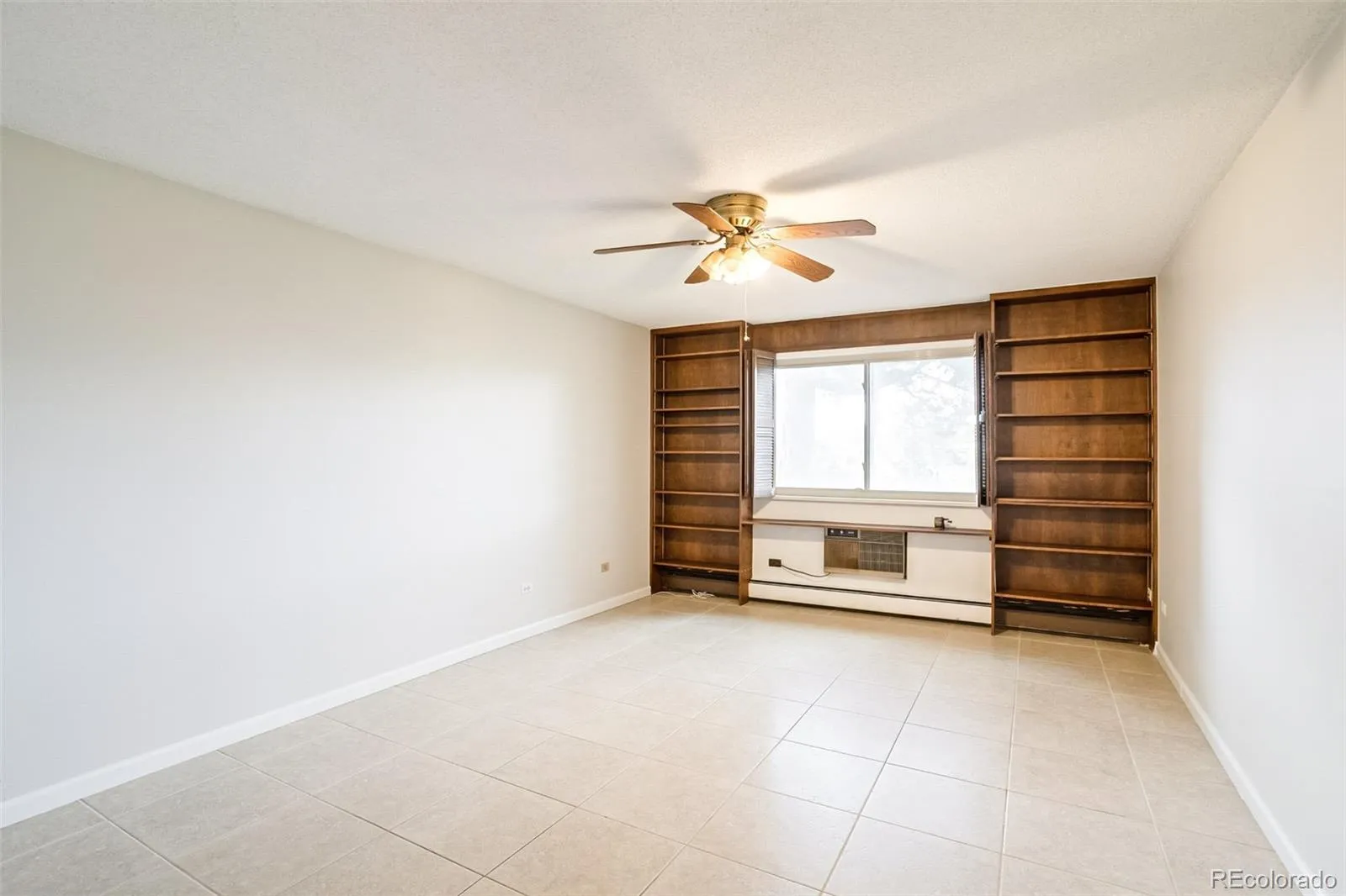 690 S Alton Way #6A Denver CO 80247 MLS #REC9476446 05282026020601 1600 25