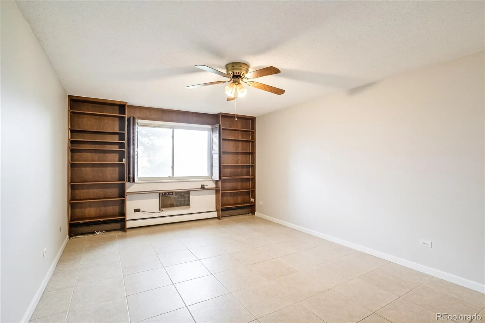 690 S Alton Way #6A Denver CO 80247 MLS #REC9476446 05282026020601 1600 26