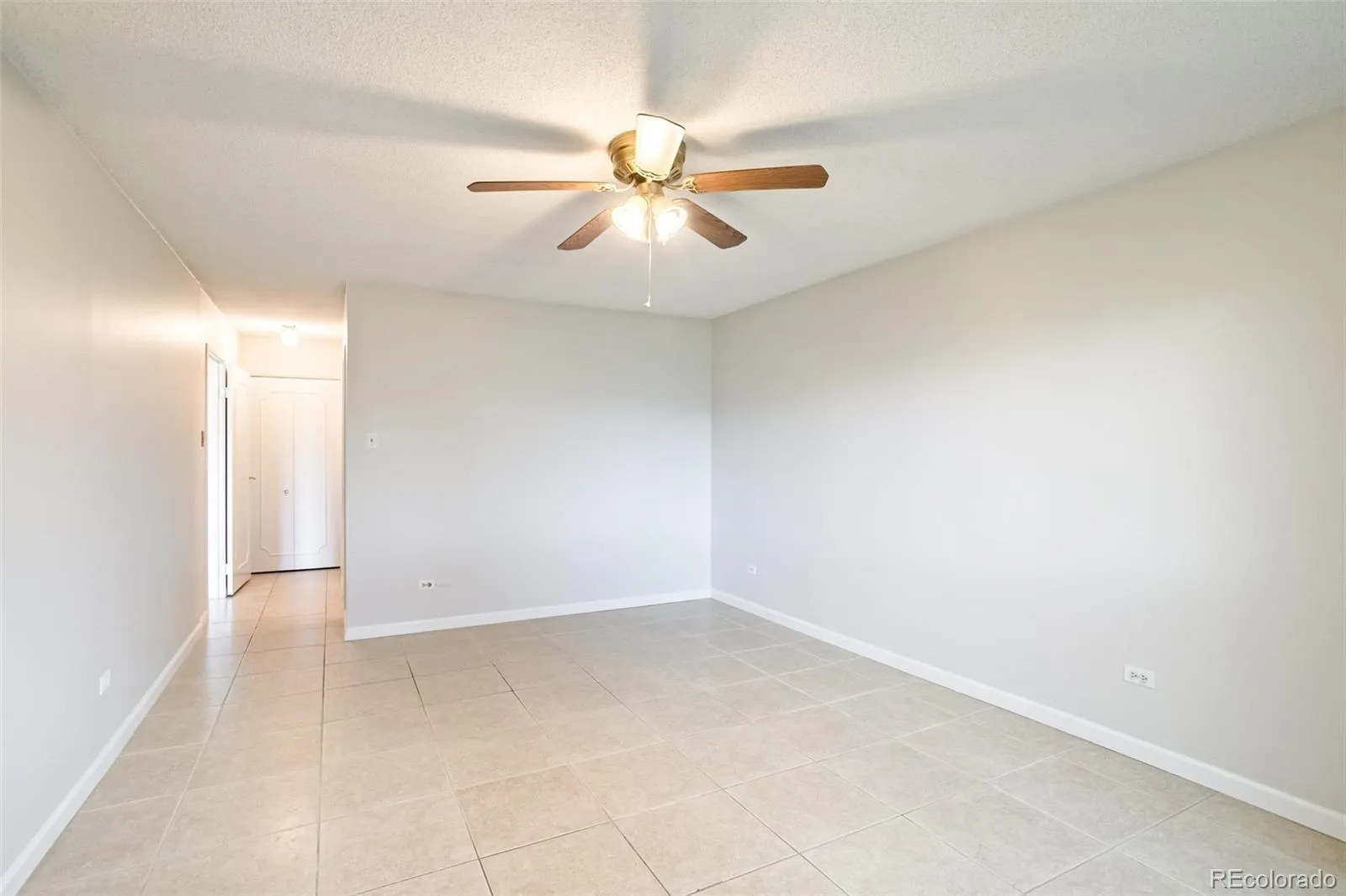 690 S Alton Way #6A Denver CO 80247 MLS #REC9476446 05282026020601 1600 27