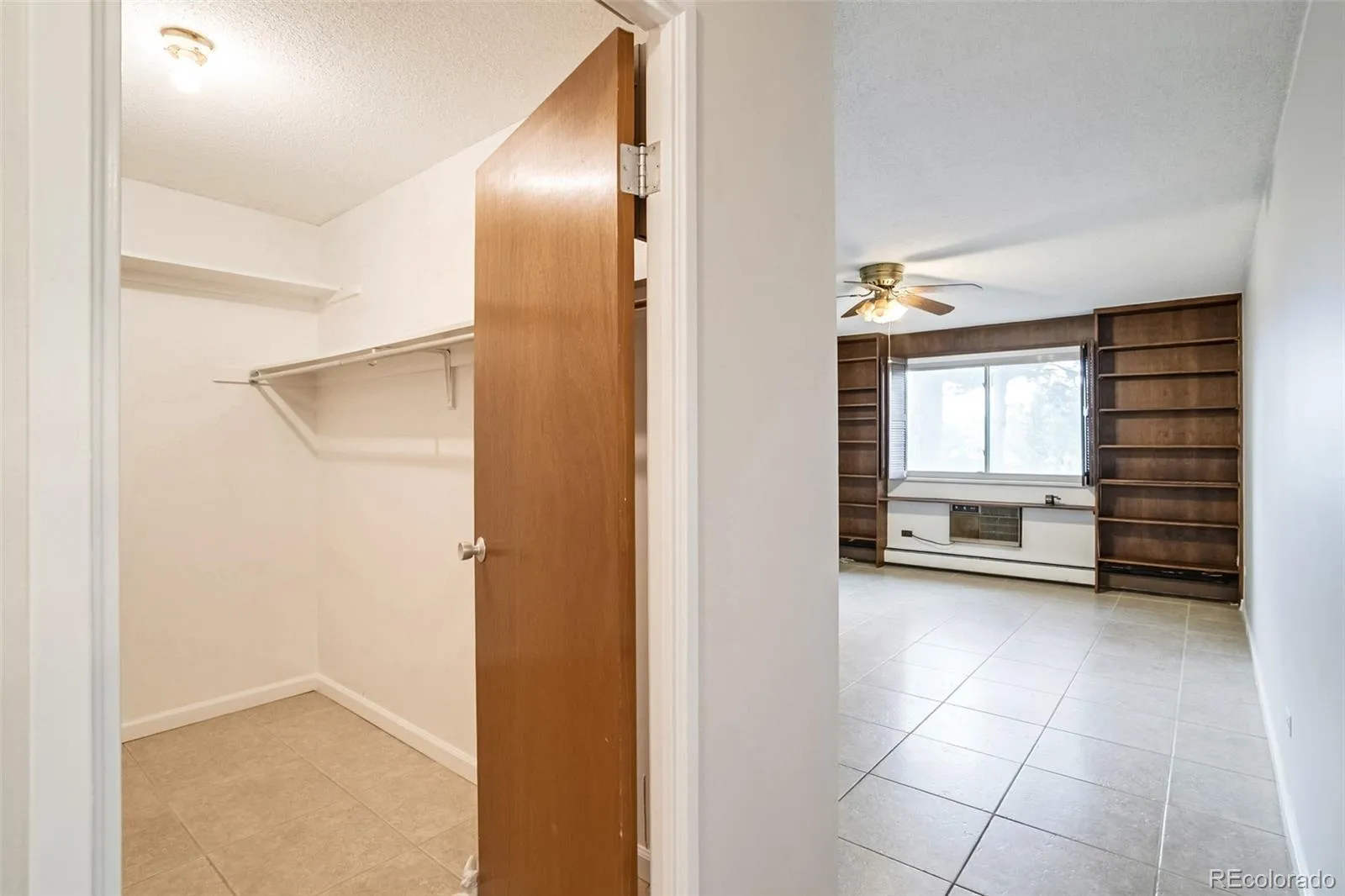 690 S Alton Way #6A Denver CO 80247 MLS #REC9476446 05282026020601 1600 29