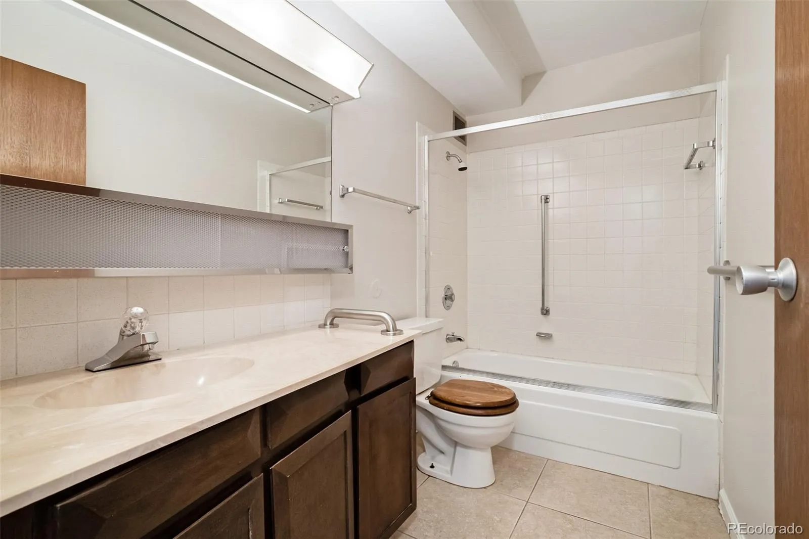 690 S Alton Way #6A Denver CO 80247 MLS #REC9476446 05282026020601 1600 32