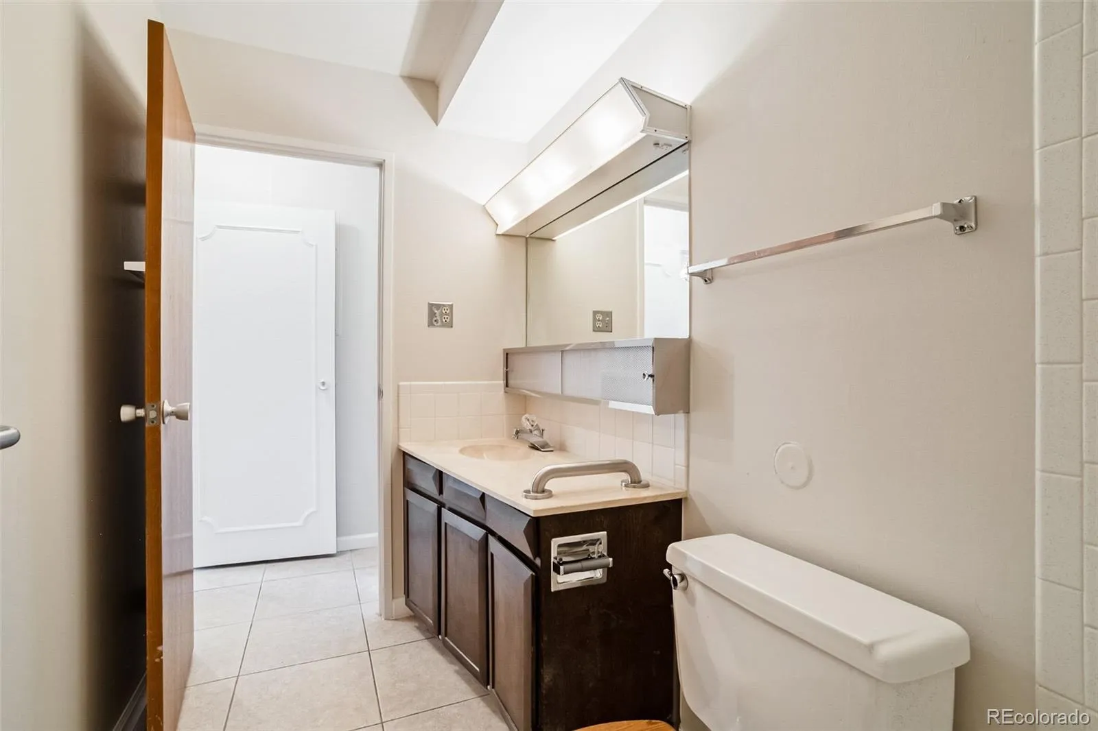 690 S Alton Way #6A Denver CO 80247 MLS #REC9476446 05282026020601 1600 33