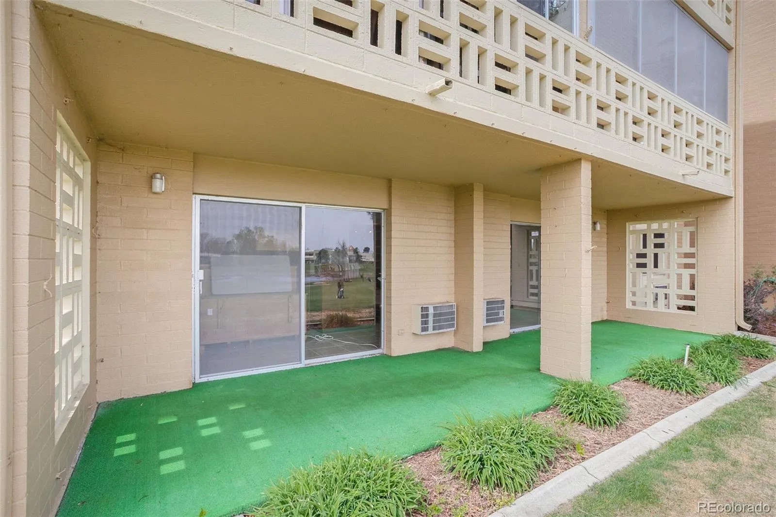 690 S Alton Way #6A Denver CO 80247 MLS #REC9476446 05282026020601 1600 34