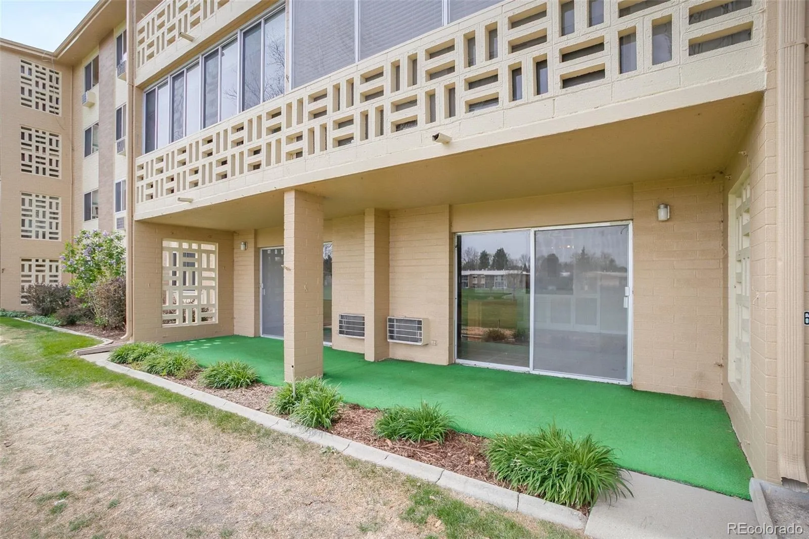 690 S Alton Way #6A Denver CO 80247 MLS #REC9476446 05282026020601 1600 35