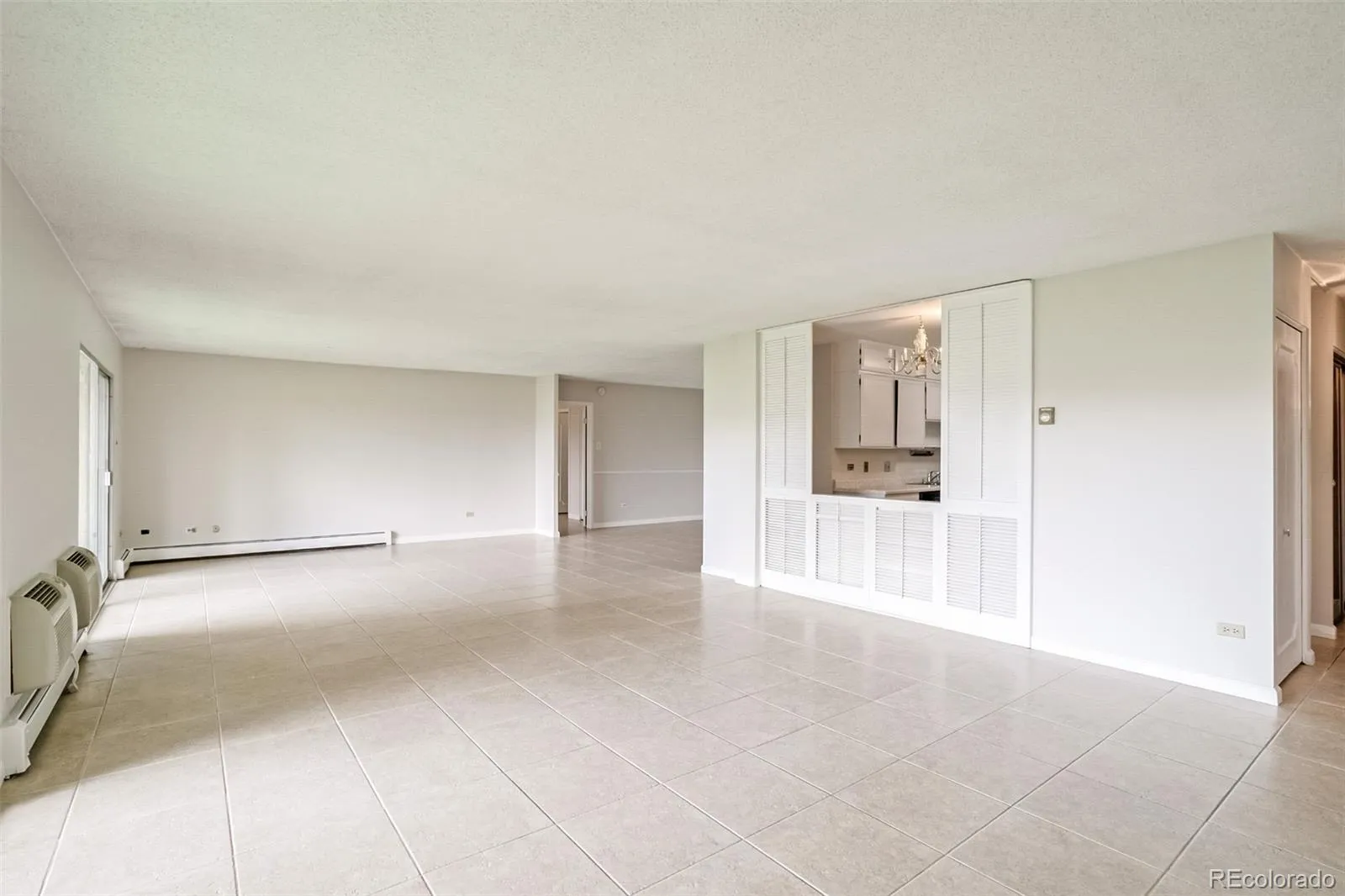 690 S Alton Way #6A Denver CO 80247 MLS #REC9476446 05282026020601 1600 4