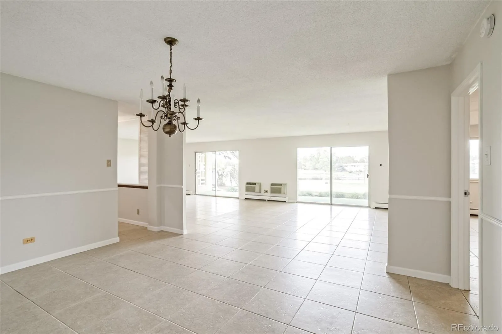 690 S Alton Way #6A Denver CO 80247 MLS #REC9476446 05282026020601 1600 9