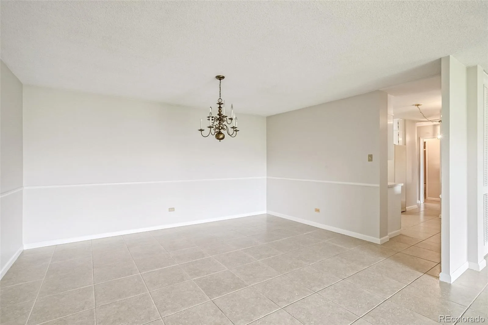 690 S Alton Way #6A Denver CO 80247 MLS #REC9476446 06252026142716 1600 19