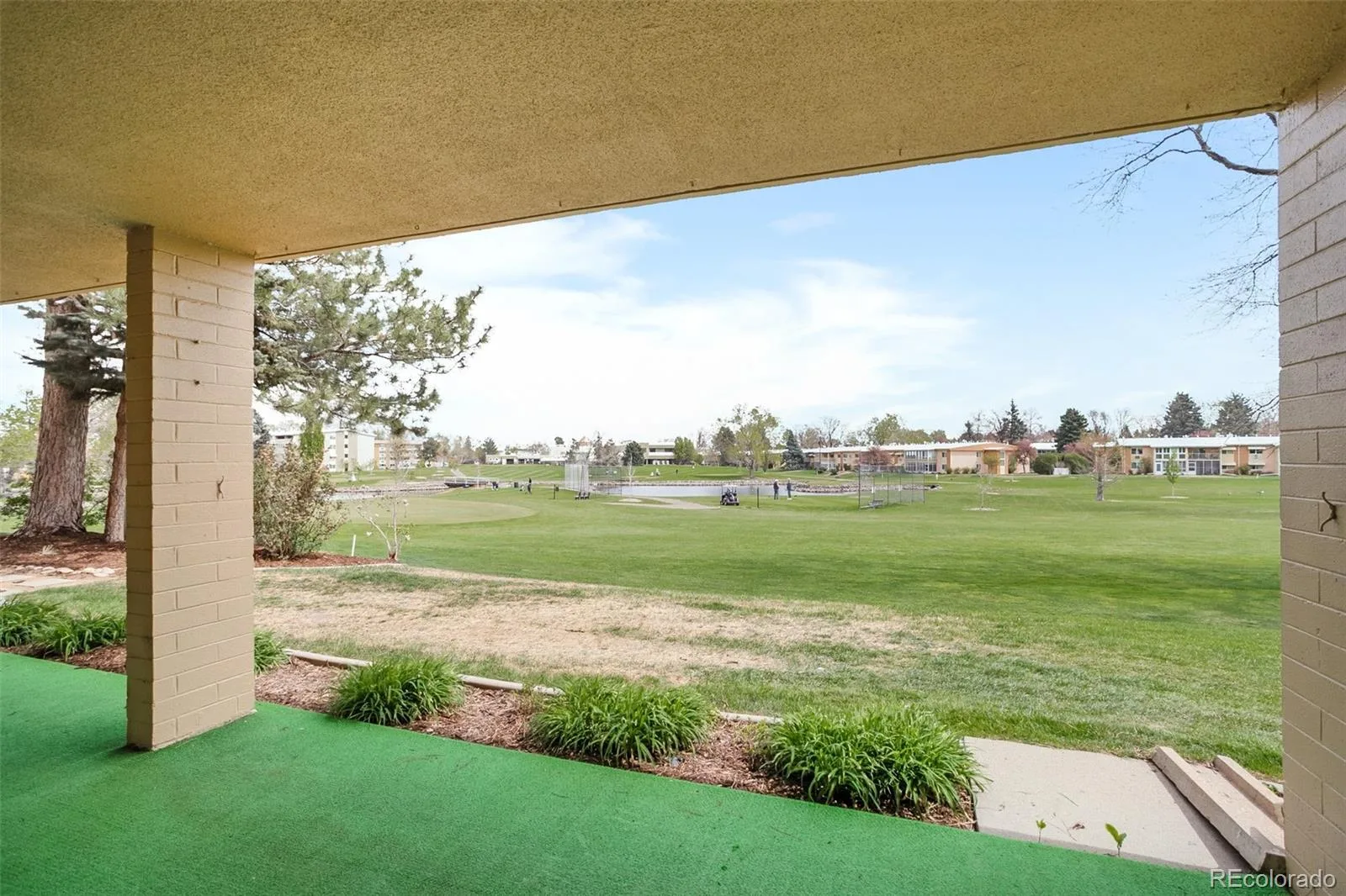 690 S Alton Way #6A Denver CO 80247 MLS #REC9476446 06252026142716 1600 40