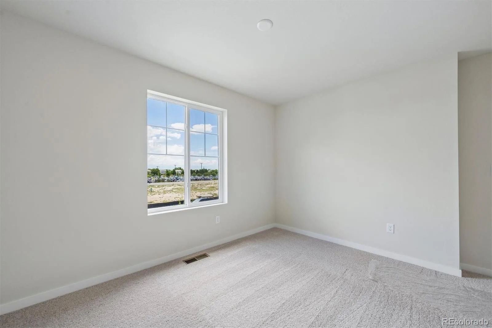 5772 N Indigo Rose Street Aurora CO 80019 | MLS #REC9479840 08112026191805 1600 12