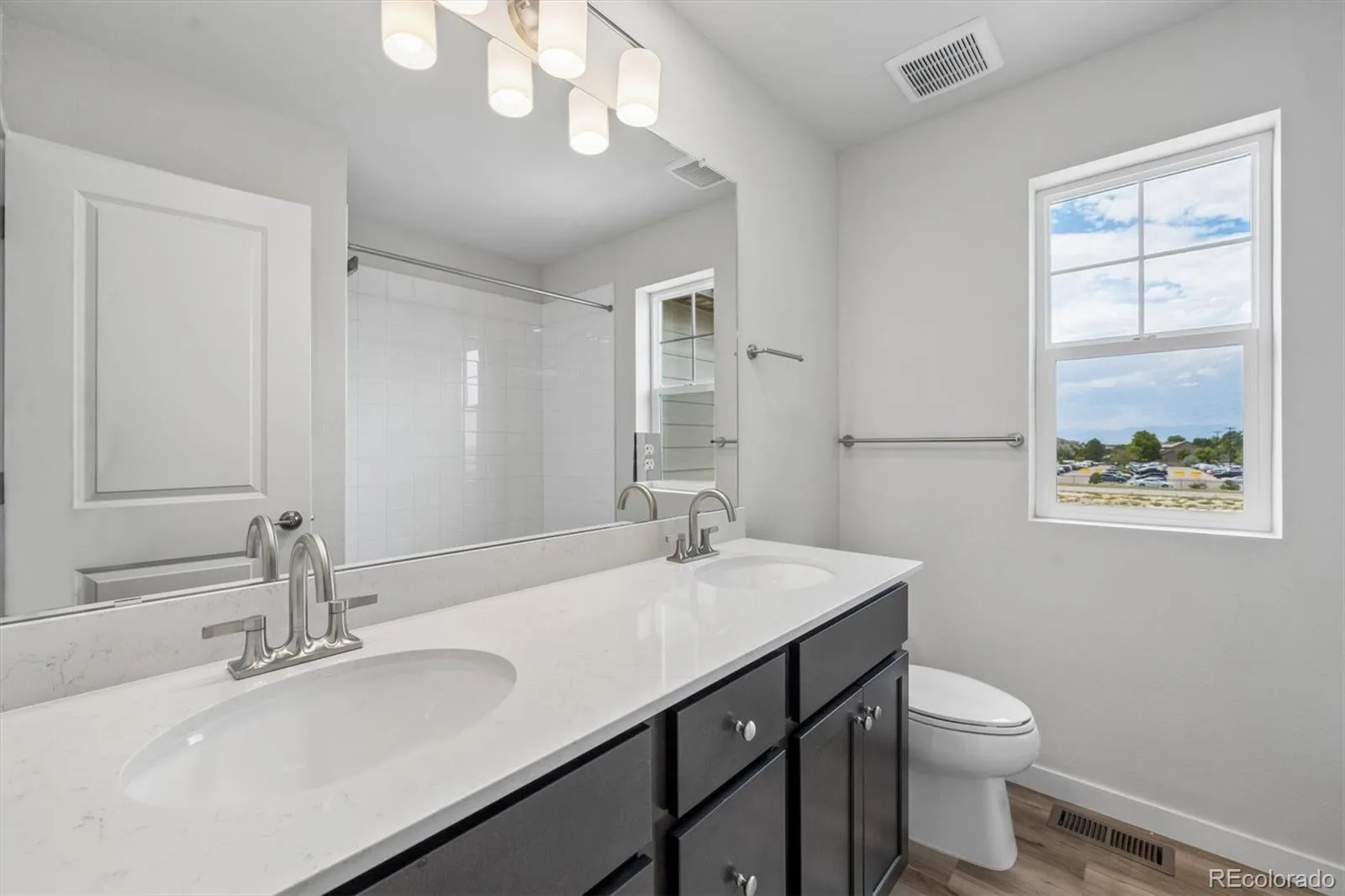 5772 N Indigo Rose Street Aurora CO 80019 | MLS #REC9479840 08112026191805 1600 14