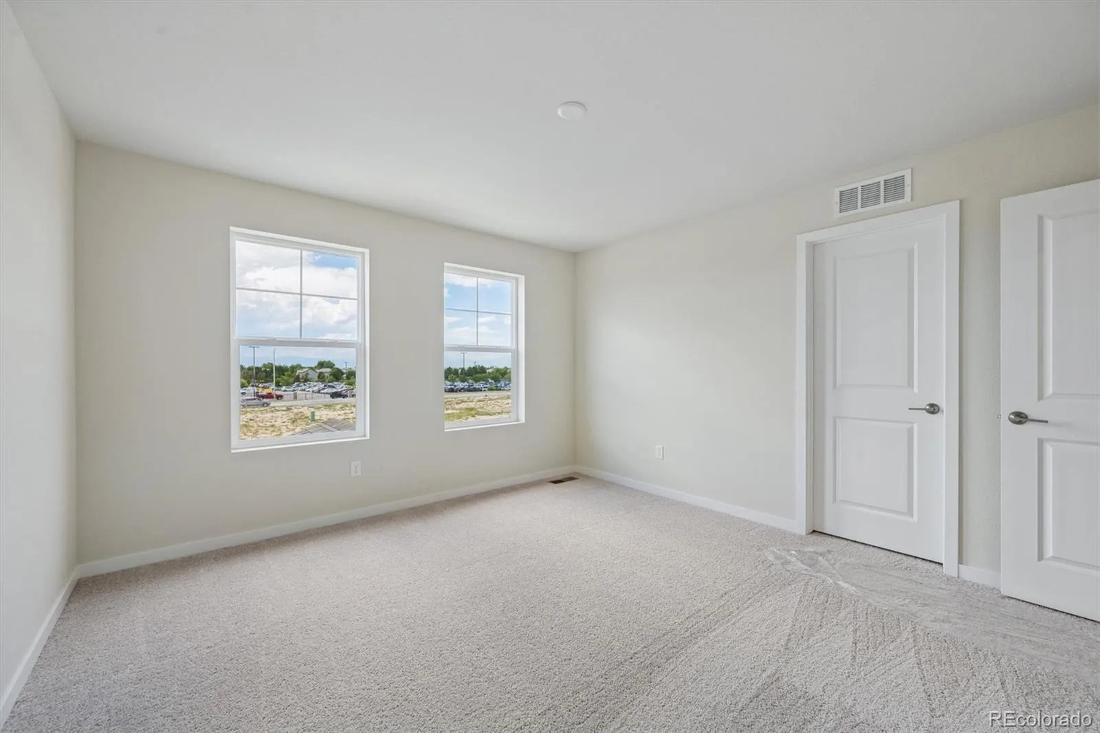5772 N Indigo Rose Street Aurora CO 80019 | MLS #REC9479840 08112026191805 1600 16