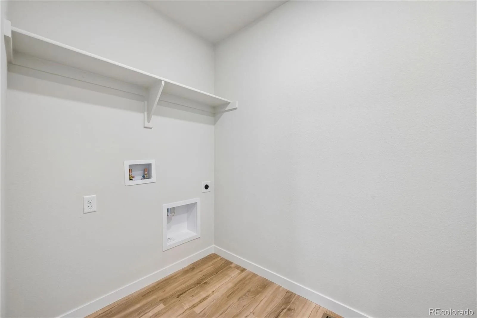 5772 N Indigo Rose Street Aurora CO 80019 | MLS #REC9479840 08112026191805 1600 17