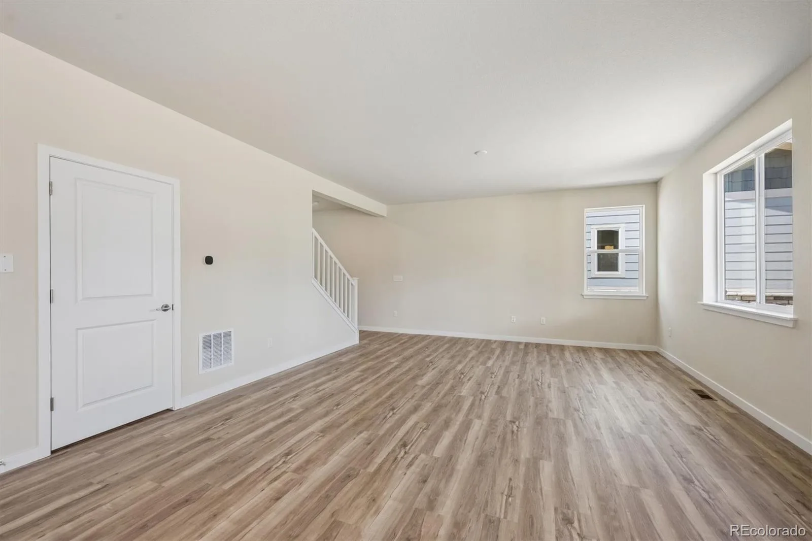 5772 N Indigo Rose Street Aurora CO 80019 | MLS #REC9479840 08112026191805 1600 6