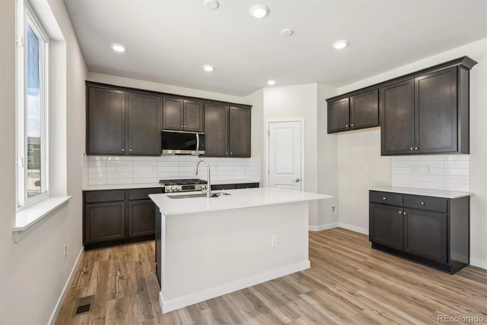 5772 N Indigo Rose Street Aurora CO 80019 | MLS #REC9479840 08112026191805 1600 7