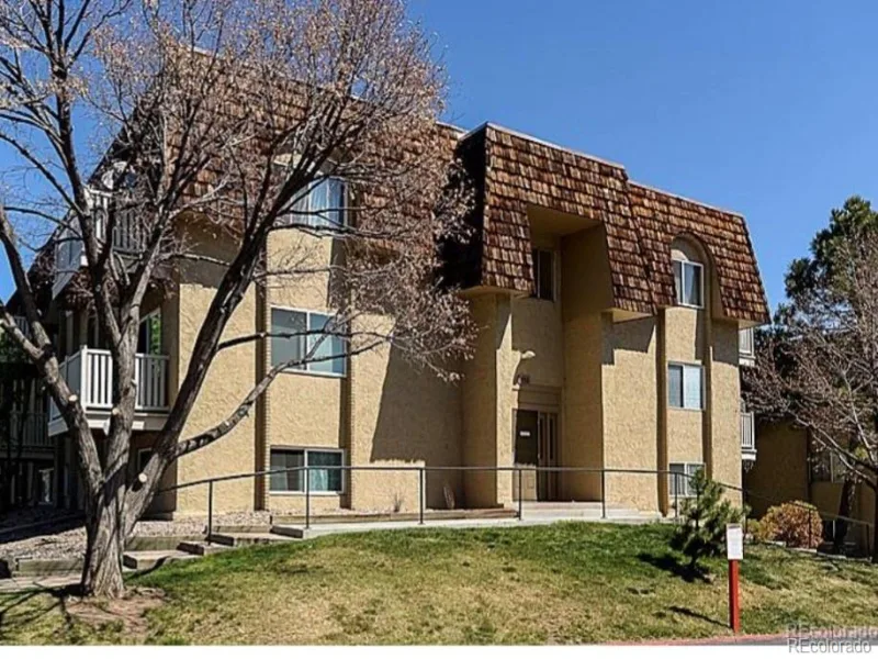 7455 E Quincy Avenue #104 Denver CO 80237 | MLS #REC9481146 09262026211036 800 14