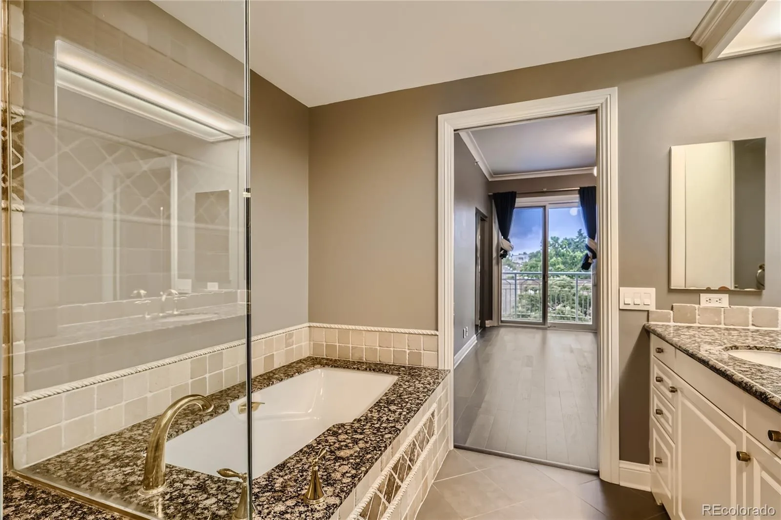 400 E 3rd Avenue #405 Denver CO 80203 | MLS #REC9482752 10042026143036 1600 23