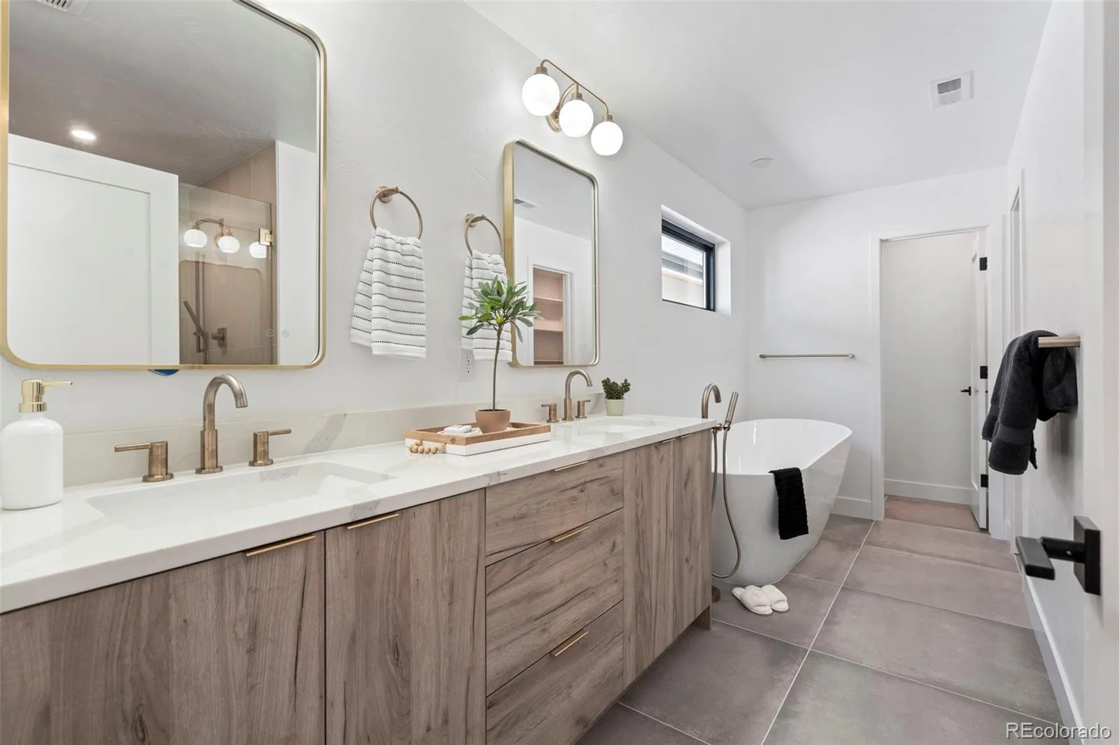 3240 N Franklin Street Denver CO 80205 | MLS #REC9483260 09282026160648 1600 20